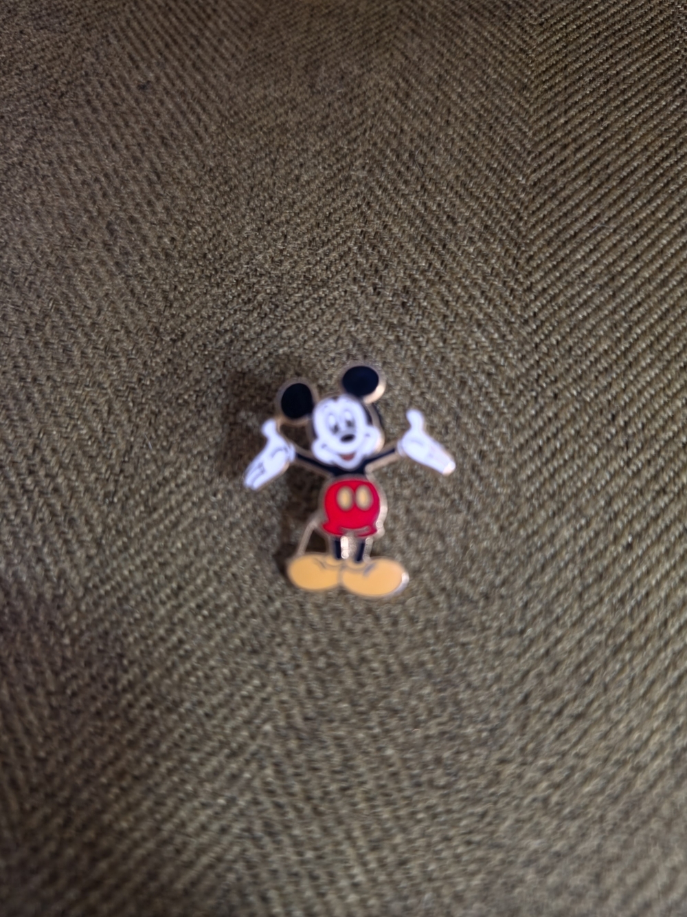 Disney Trading Pin, Classic Black & Red Cartoon Mouse